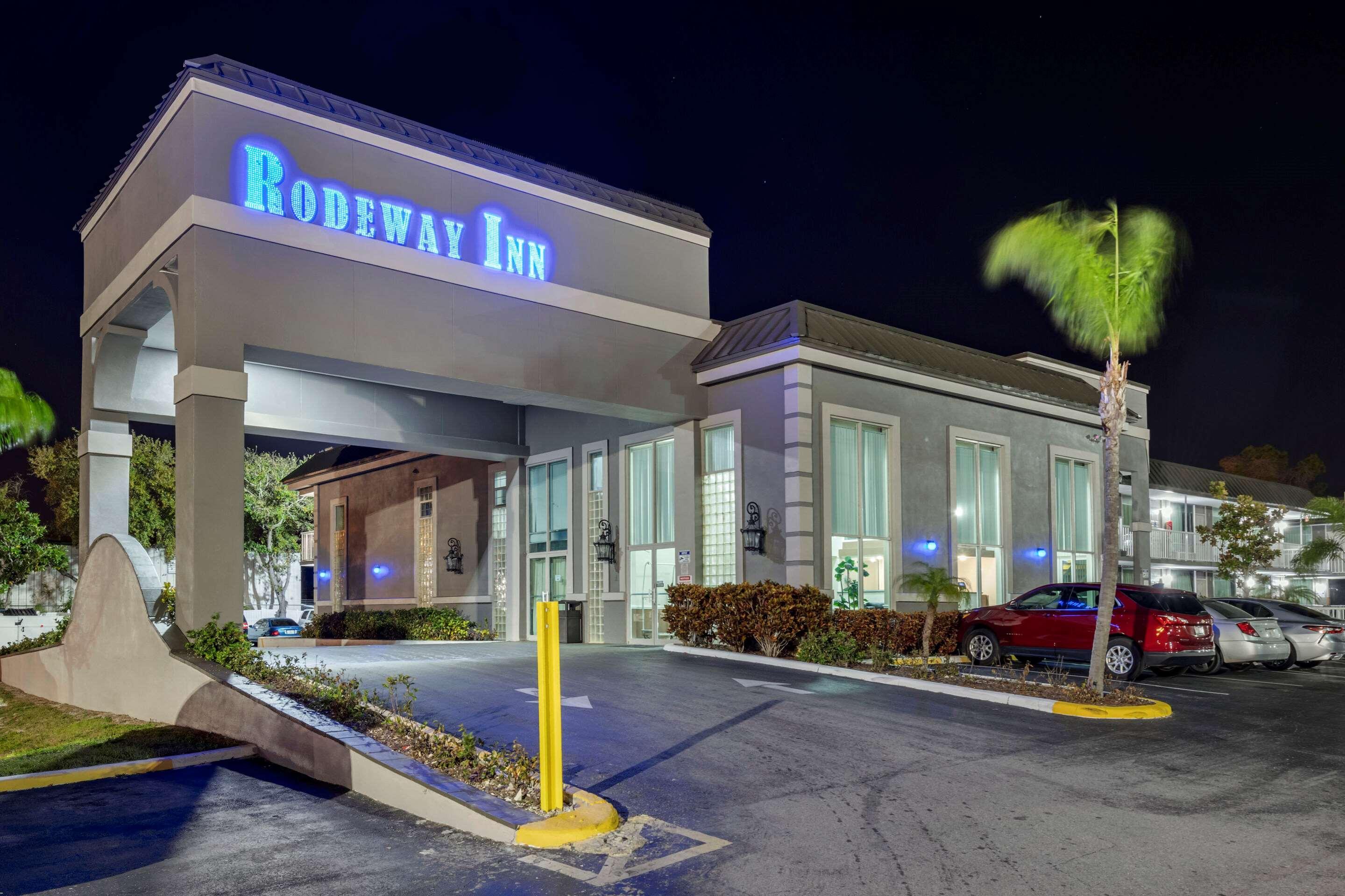 Rodeway Inn New Port Richey Exterior photo